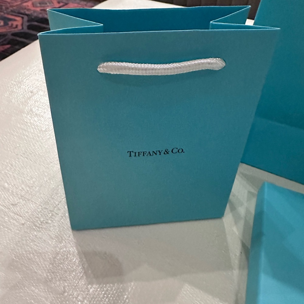 Tiffany and co box and bags - Picture 4 of 5